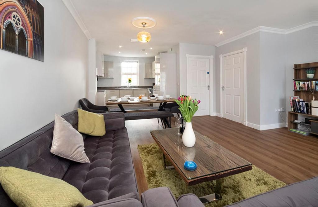 Thomas, Off Leeman Road, Sleeps 9 Villa York Luaran gambar
